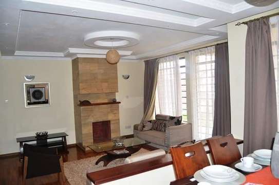 4 Bed House with Swimming Pool at Paradise Road image 6