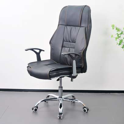 Ergonomic High-Back Leather Office Chair image 4