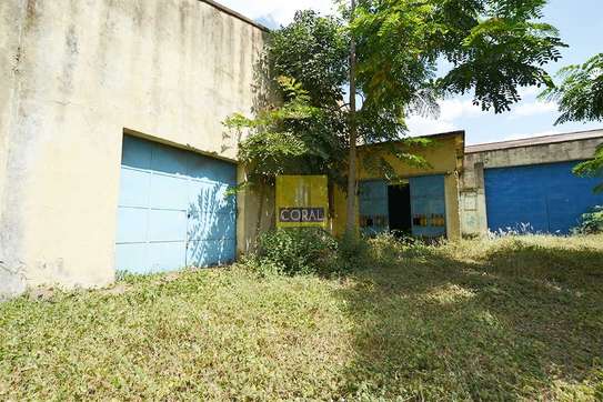 11997 ft² warehouse for rent in Thika image 12