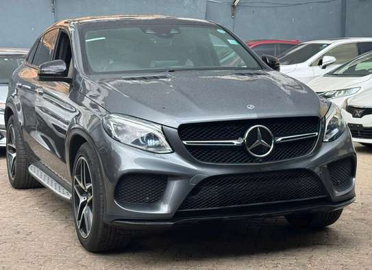 Mercedes-Benz GLE350d image 6