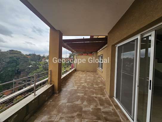 3 Bed Apartment with En Suite in Kileleshwa image 11