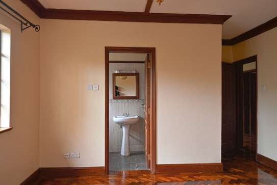 4 Bed House with En Suite in Riara Road image 13
