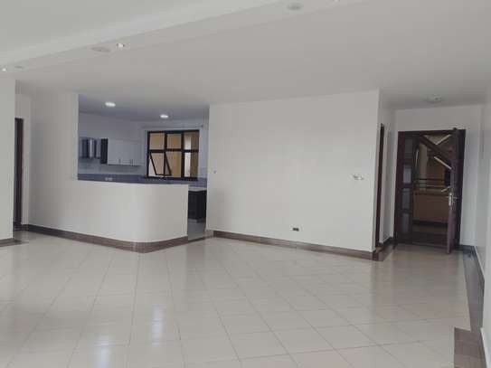 5 Bed Apartment with En Suite at Mpaka Road image 2