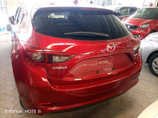 Mazda axela image 1