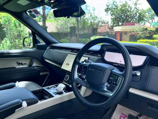2024 Range Rover Vogue SV image 10