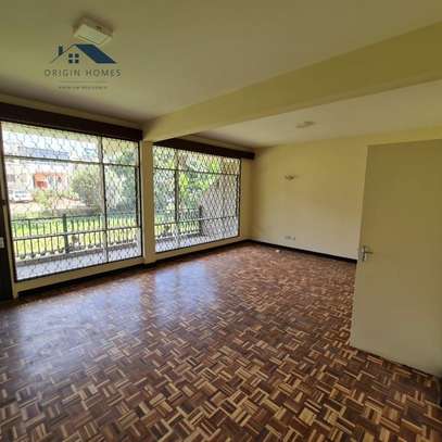 3 Bed Apartment with En Suite at Hurlingham image 18