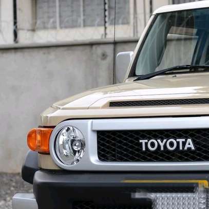 2014 Toyota FJ cruiser image 5