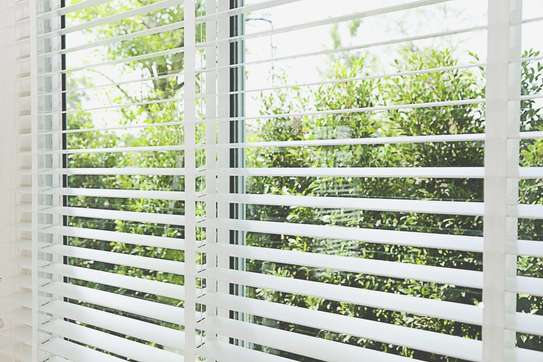 Venetian Blinds- Stylish blinds in brilliant colours and finishes with great light control image 7