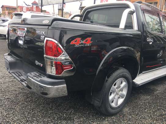 2011 TOYOTA HILUX NOT USED IN KENYA image 6