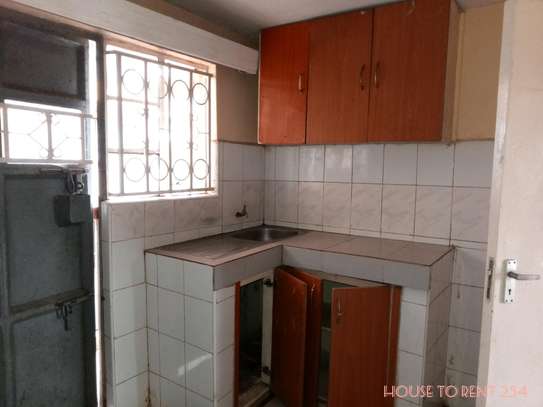 SPACIOUS MASTER ENSUITE TWO BEDROOM TO LET image 9