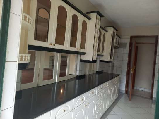 3 Bed Apartment with En Suite in Kileleshwa image 7