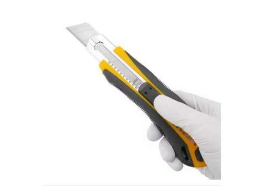 Snap Off Blade Cutter Knife W/ Self Lock (18x100mm) 30015 image 3