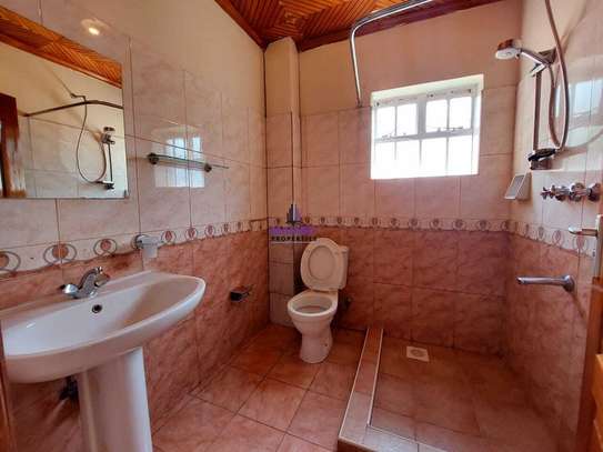 5 Bed House with En Suite at Runda Rd image 9