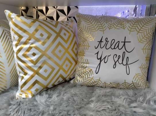 THROW PILLOW AND CASES image 2