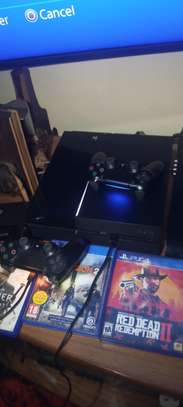 PS4 in prestine condition,from owner. image 2