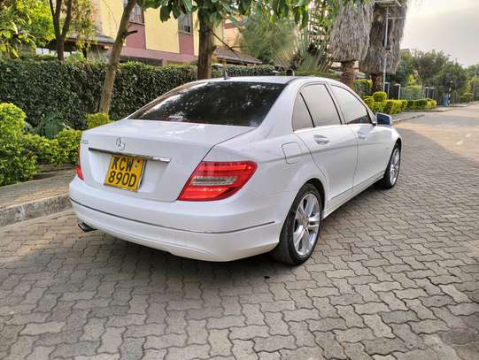 2012 Mercedes C200 image 6