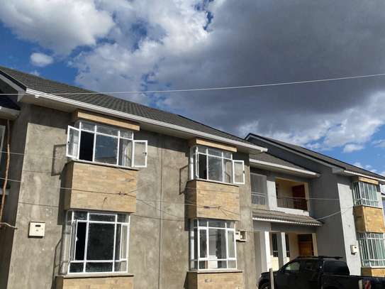 4 Bed House with En Suite at Five Star Road image 9