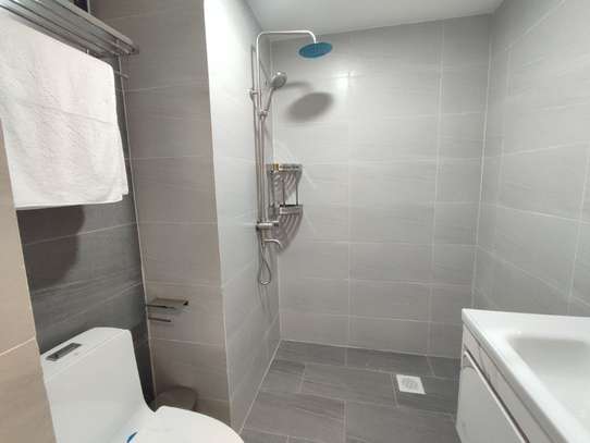 Serviced 1 Bed Apartment with En Suite in Upper Hill image 5