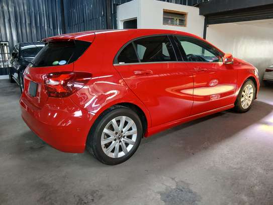 Mercedes benz A180 Red image 11