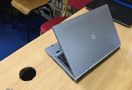 Hp Elitebook 2560p Core i5 4GB Ram 320GB hdd image 2