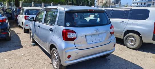 Toyota Passo Silver 2018 image 9
