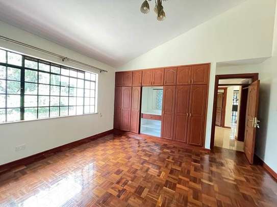 5 Bed Townhouse with Garden at Lavington image 1
