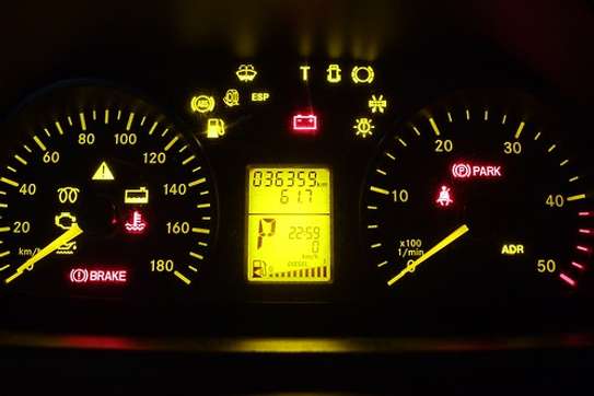 MERCEDES Benz Actros/Axor Truck dashboard Warning Lights Diagnosis And Reset image 1