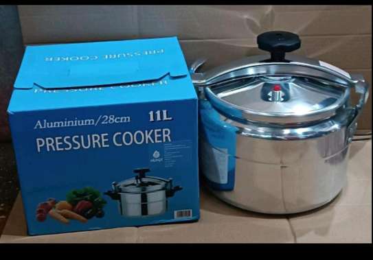 Pressure cooker image 1