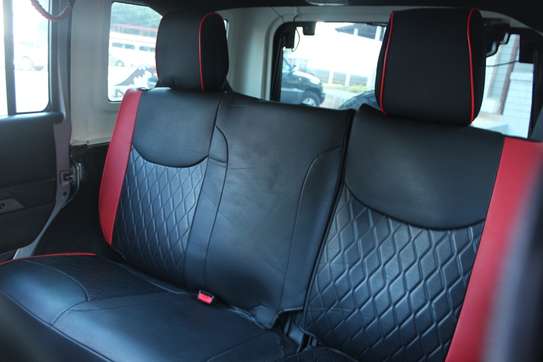 Jeep Wrangler Unlimited Sahara 2017 image 5