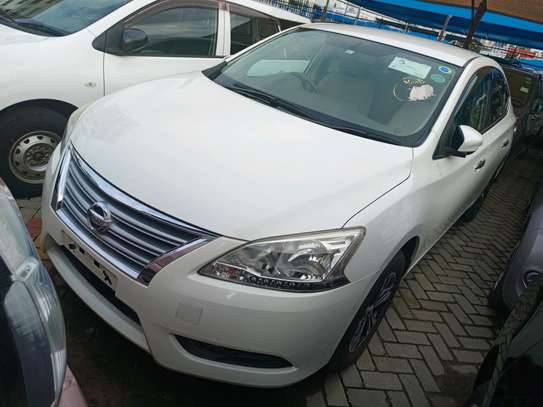 Nissan Syphy pearl white image 12