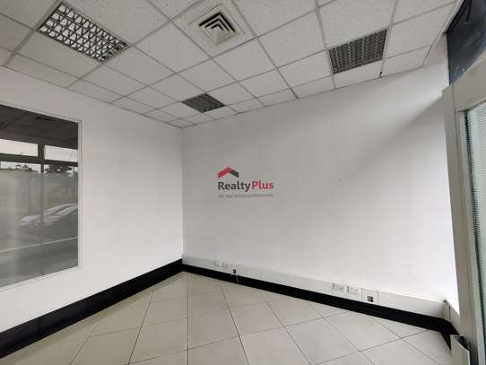 3,549 ft² Commercial Property with Lift in Westlands Area image 8