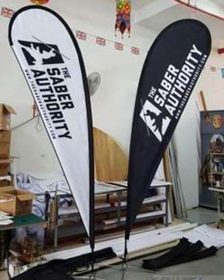 Teardrop/ flag  banners and telescopic banner image 2