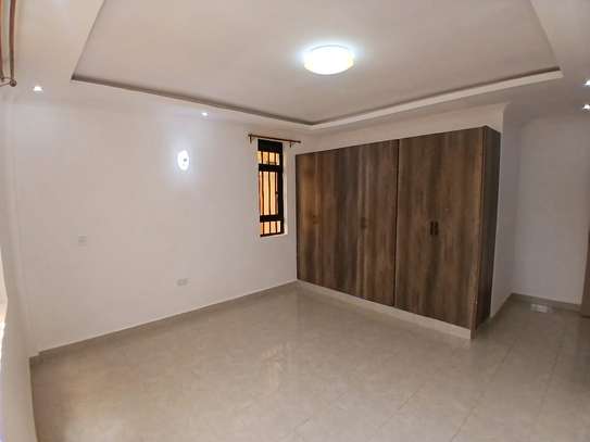 4 Bed House with En Suite in Ruiru image 4