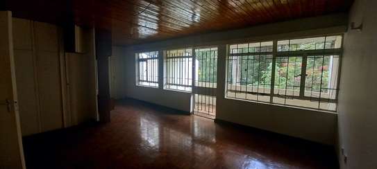 4 Bed Townhouse with Garage in Kilimani image 1