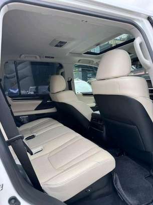 Lexus RX570 White 2017 Sport image 4