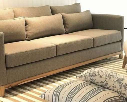 ..Classic new 5 seater sofa.. image 1