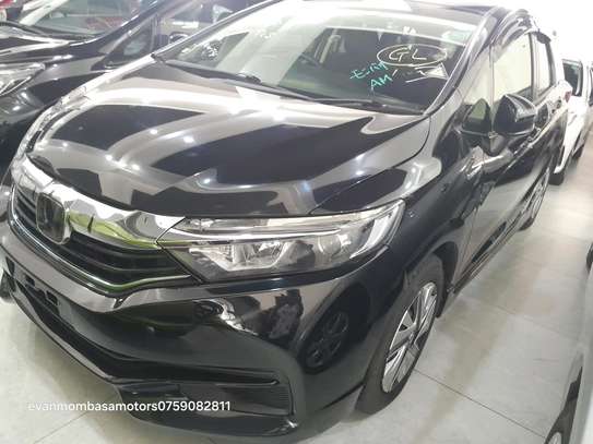 Honda shuttle hybrid 2018model image 9