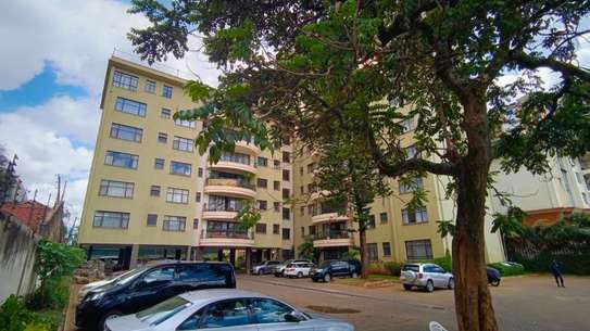 2 Bed Apartment with En Suite at Kilimani Estate image 2
