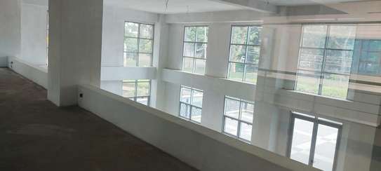3,696 ft² Office with Lift in Westlands Area image 9