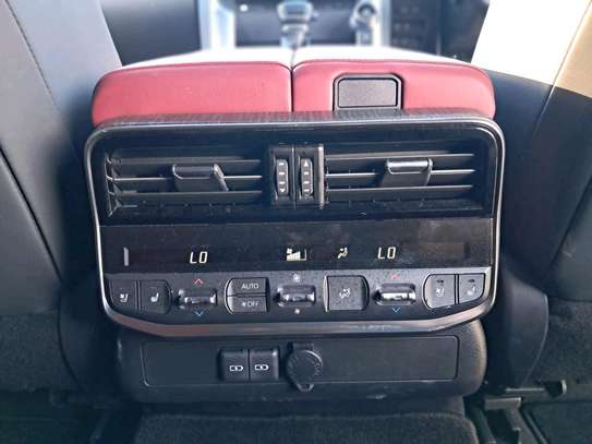 Toyota land Cruiser ZX GR Sport Diesel engine 2023 image 7