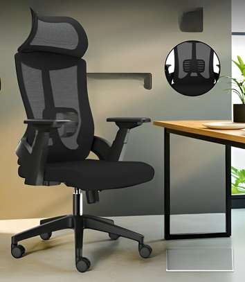 Office Desk: Classic Style Ergonomic Office Seat image 5