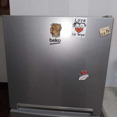 Beko BAD526 198L No-Frost Refrigerator image 1