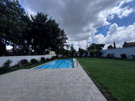 5 Bed House with En Suite in Runda image 5