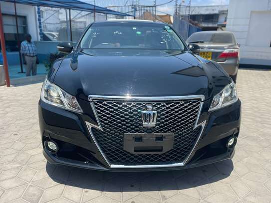 TOYOTA CROWN WITH SUNROOF image 5