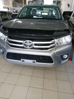 Toyota Hilux single silver image 7