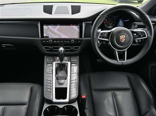 2021 PORSCHE MACAN image 4