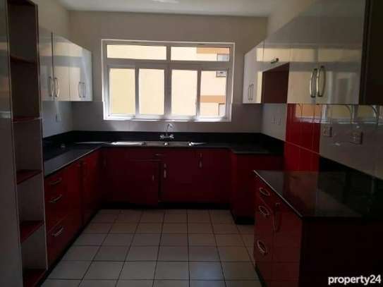 3 Bed Apartment with Aircon in Brookside image 6