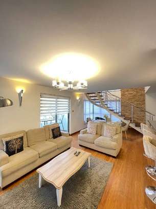 Serviced 2 Bed Apartment with En Suite in Kilimani image 5