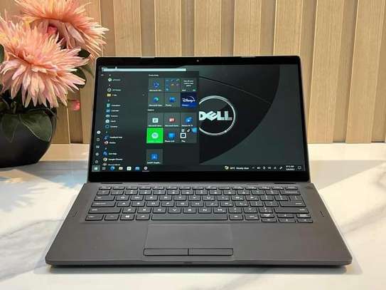 Dell latitude 5300  2in 1 Touchscreenlaptop image 2