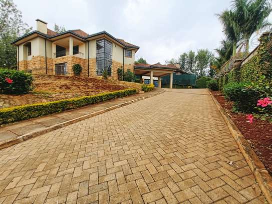 5 Bed House with En Suite at Nyari image 1
